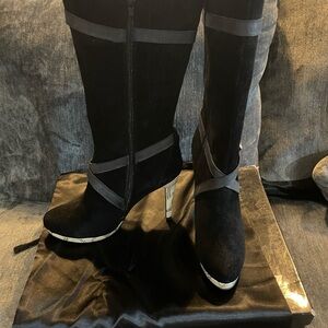 Type Z  Black with Snake Print Heel Boots (New-never worn), Size 11M
